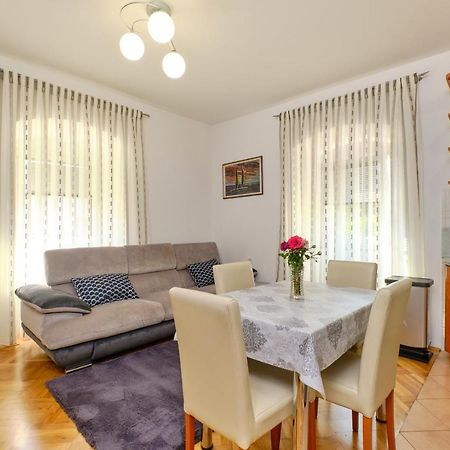 Snjezana Apartment มาลีโลชินจ์ ภายนอก รูปภาพ