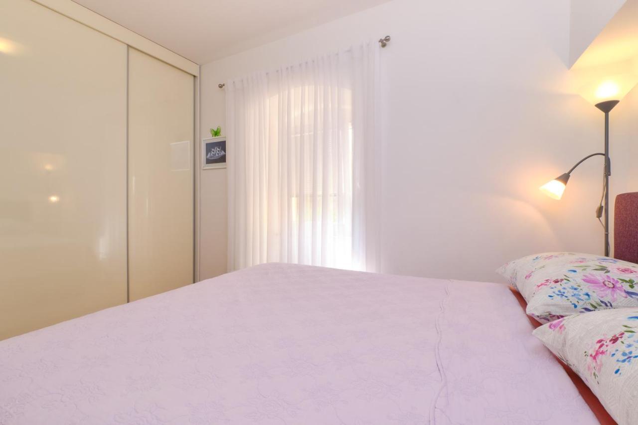 Snjezana Apartment มาลีโลชินจ์ ภายนอก รูปภาพ