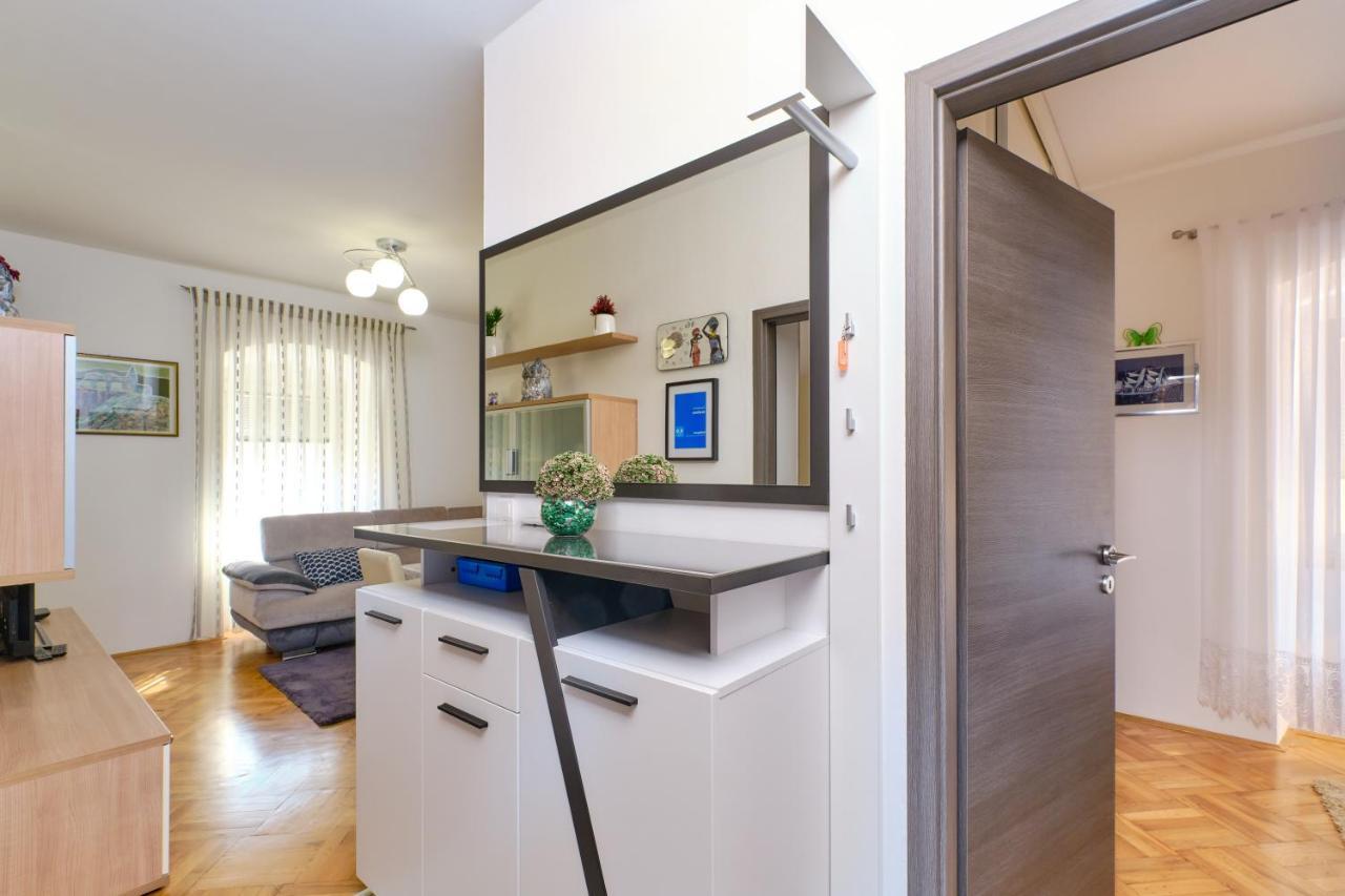Snjezana Apartment มาลีโลชินจ์ ภายนอก รูปภาพ