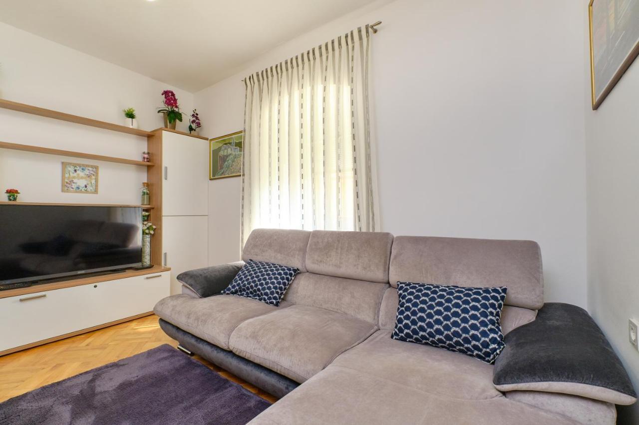Snjezana Apartment มาลีโลชินจ์ ภายนอก รูปภาพ