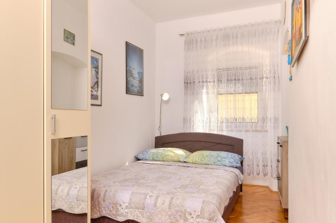 Snjezana Apartment มาลีโลชินจ์ ภายนอก รูปภาพ