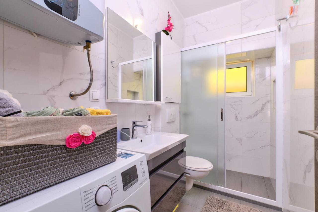 Snjezana Apartment มาลีโลชินจ์ ภายนอก รูปภาพ